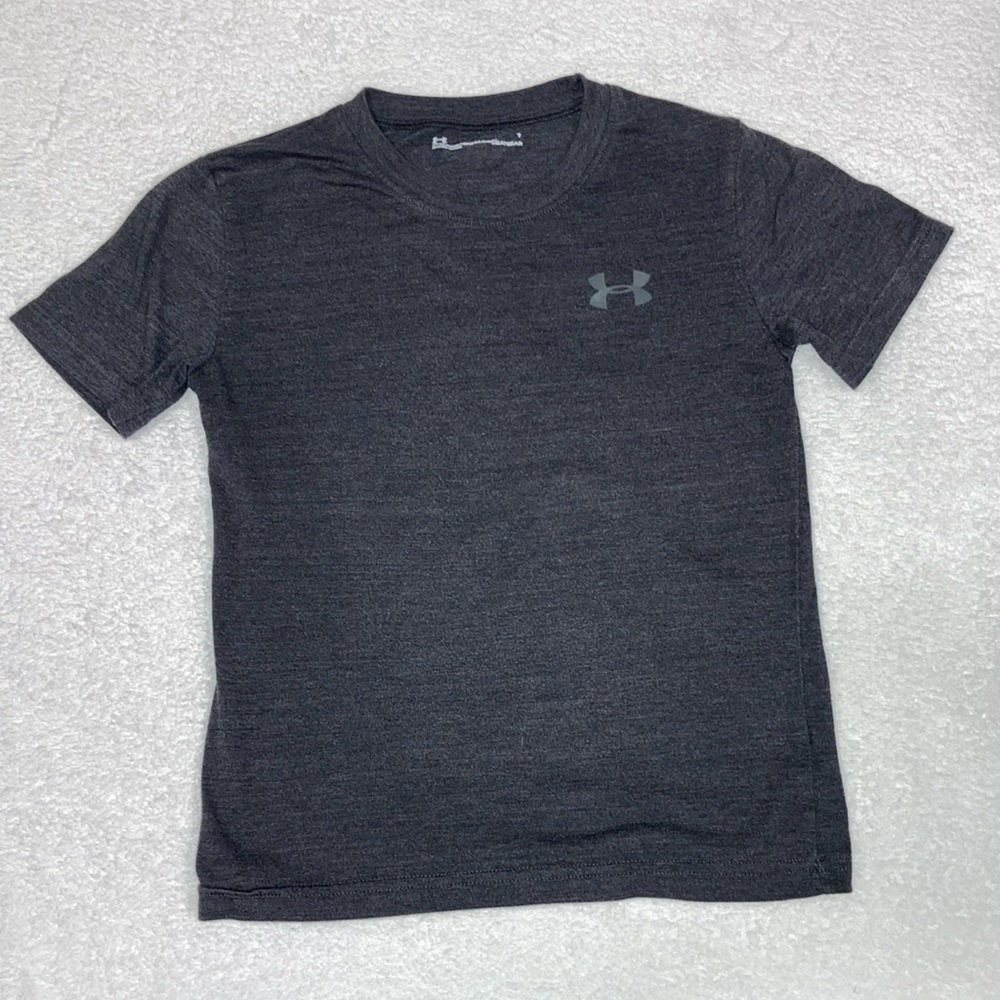 Underarmour heatgear charcoal grey cotton poly tee t-shirt size 7